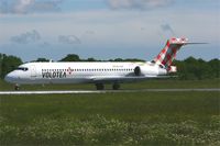 EC-LQS @ LFRB - Boeing 717-2BL, Taxiing to Holding point rwy 07R, Brest-Bretagne airport (LFRB-BES) - by Yves-Q