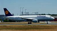 D-AIZK @ EDDF - Lufthansa, is here speeding up on RWY18 at Frankfurt Rhein/Main Int'l(EDDF) - by A. Gendorf