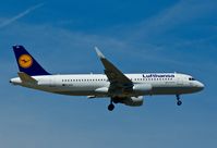 D-AIUA @ EDDF - Lufthansa, is here landing at its homebase Frankfurt Rhein/Main(EDDF) - by A. Gendorf