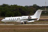 N254GA @ KPDK - Gulfstream G4 [1032] Atlanta-Dekalb Peachtree~N 22/04/2010 - by Ray Barber
