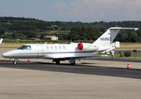 N525EZ @ LFMV - Parked at the General Aviation area... - by Shunn311