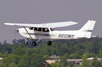 N512WW @ KPDK - Cessna 172R Skyhawk [172-80399] Atlanta-Dekalb Peachtree~N 21/04/2010 - by Ray Barber
