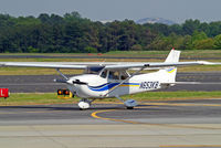 N653KB @ KPDK - Cessna 172S Skyhawk SP [172S-8686] Atlanta-Dekalb Peachtree~N 22/04/2010 - by Ray Barber