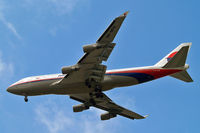 9M-MPB @ EGLL - Boeing 747-4H6 [25699] (Malaysia Airlines) Home~G 20/05/2010. On approach 27R. - by Ray Barber