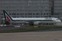 EI-IXB @ LFPG - Taxiing - by micka2b