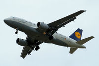D-AIBC @ EGLL - Airbus A319-112 [4332] (Lufthansa) Home~G 21/08/2014. On approach 27R. - by Ray Barber