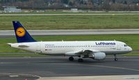 D-AIZC @ EDDL - Lufthansa, is here taxiing to the gate at Düsseldorf Int'l(EDDL) - by A. Gendorf