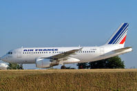 F-GRXF @ LFPG - Airbus A319-111 [1938] (Air France) Paris-Charles De Gaulle~F 24/07/2004 - by Ray Barber