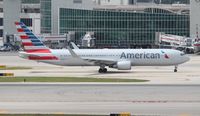 N348AN @ MIA - American - by Florida Metal