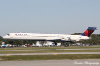 N941DN @ KSRQ - Delta Flight 1725 (N941DN) arrives at Sarasota-Bradenton International Airport following flight from Hartsfield-Jackson Atlanta International Airport - by Donten Photography