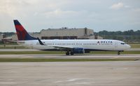 N823DN @ DTW - Delta - by Florida Metal