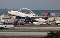 N861DA @ LAX - Delta