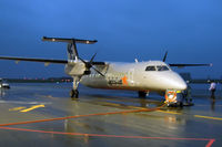 VH-TQL @ NZNS - Finally boarding, after a 4+ hours delay - by Micha Lueck