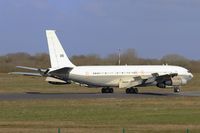 272 @ LFRB - Israeli Air Force Boeing 707-3L6C, Reverse thrust landing rwy 07R, Brest-Bretagne Airport (LFRB-BES) - by Yves-Q