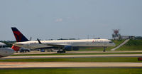 N586NW @ KATL - Taxi Atlanta - by Ronald Barker