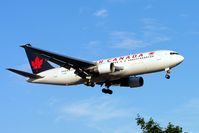 C-GDSP @ CYYZ - Boeing 767-233ER [24142] (Air Canada) Toronto-Pearson International~C 24/06/2005 - by Ray Barber