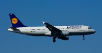D-AIQU @ EDDL - Lufthansa, is here landing at Düsseldorf Int'l(EDDL) - by A. Gendorf