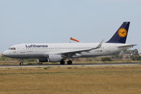 D-AIUQ @ LMML - A320 D-AIUQ Lufthansa - by Raymond Zammit
