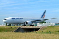 F-GSPO @ LFPG - Boeing 777-228ER [30614] (Air France) Paris-Charles De Gaulle~F 18/06/2003 - by Ray Barber