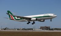 EI-EJN @ MIA - Alitalia - by Florida Metal