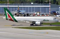 EI-DSA @ EDDL - Alitalia A320 in revised c/s - by FerryPNL