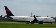 N156DL @ EGCC - At Manchester - by Guitarist