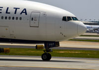 N707DN @ KATL - Taxi Atlanta - by Ronald Barker