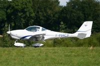 F-HACF @ LFRB - Aquila A210 (AT01), Landing rwy 25L, Brest-Bretagne airport (LFRB-BES) - by Yves-Q