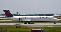 N986AT @ KATL - Taxi Atlanta - by Ronald Barker