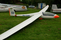 PH-1344 @ EHLW - Schempp-Hirth Discus B glider at Leeuwarden Air Base, the Netherlands, open days 2016. - by Van Propeller