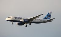 N655JB @ KPDX - Airbus A320