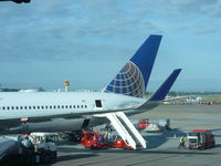 N674UA @ EDDH - Boeing 767-322WL loading up to go to Newark NJ - by Christian Maurer
