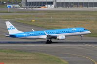PH-EZP @ LFBO - Embraer ERJ-190-100LR, Landing rwy 14R, Toulouse-Blagnac airport (LFBO-TLS) - by Yves-Q