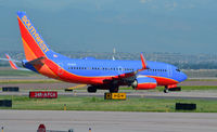 N916WN @ KDEN - Taxi Denver - by Ronald Barker