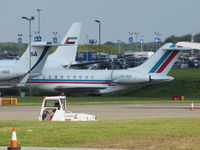 VP-BOK @ EGGW - across apron at luton - by magnaman