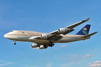 HZ-AIZ @ EGLL - Boeing 747-468 [28343] (Saudi Arabian Airlines) Heathrow~G 07/09/2005. On finals 27L. - by Ray Barber