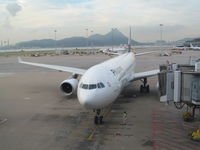 RP-C8785 @ VHHH - on stand at HKG - by magnaman