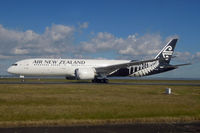 ZK-NZG @ NZAA - At Auckland - by Micha Lueck