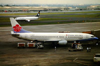 B-18671 @ RPLL - B-18671 at the gate in MNL JUL98 - by Erik Oxtorp