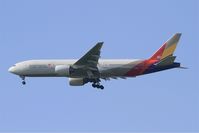 HL7596 @ LFPG - Boeing 777-28E (ER), Short approach rwy 27R, Roissy Charles De Gaulle Airport (LFPG-CDG) - by Yves-Q