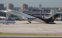 N453UP @ MIA - UPS 757-200 - by Florida Metal