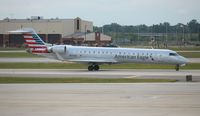 N516AE @ DTW - American Eagle