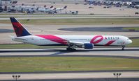 N845MH @ ATL - Delta Breast Cancer plane - by Florida Metal
