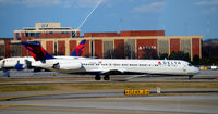 N984DL @ KATL - Taxi Atlanta - by Ronald Barker