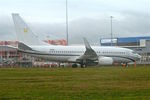 N90R @ EGGW - 2001 Boeing 737-7EL, c/n: 32775 at Luton - by Terry Fletcher