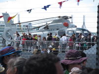 9806 - as seen from dockside through mass of viewing public! - by magnaman