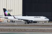 XA-VLR @ KLAX - Airbus A320