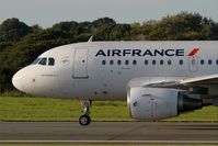 F-GUGG @ LFRB - Airbus A318-111, Taxiing to holding point rwy 07R, Brest-Bretagne airport (LFRB-BES) - by Yves-Q