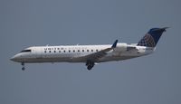 N965SW @ LAX - United Express - by Florida Metal