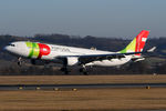 CS-TOM @ VIE - TAP Portugal - by Chris Jilli